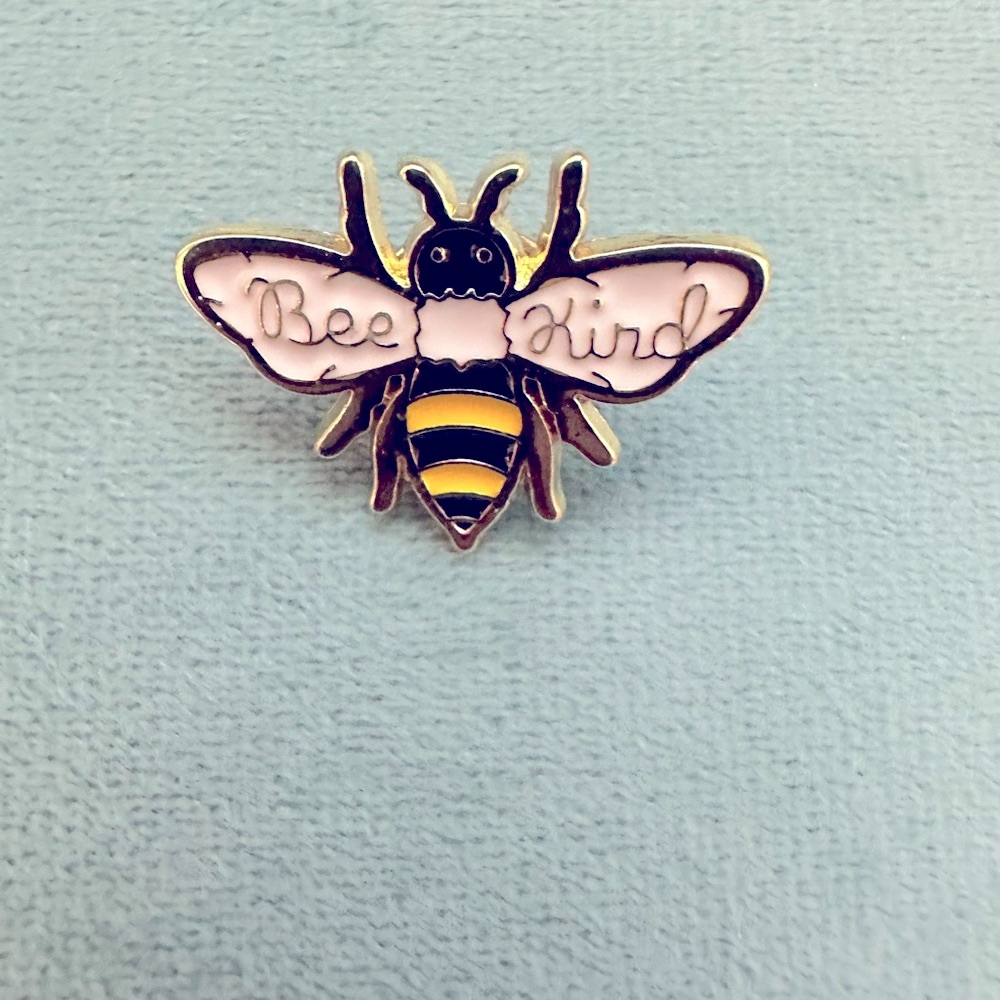 Lapel Pin Bee